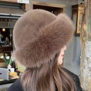 Women’s Brown Faux Fur Winter Hat.